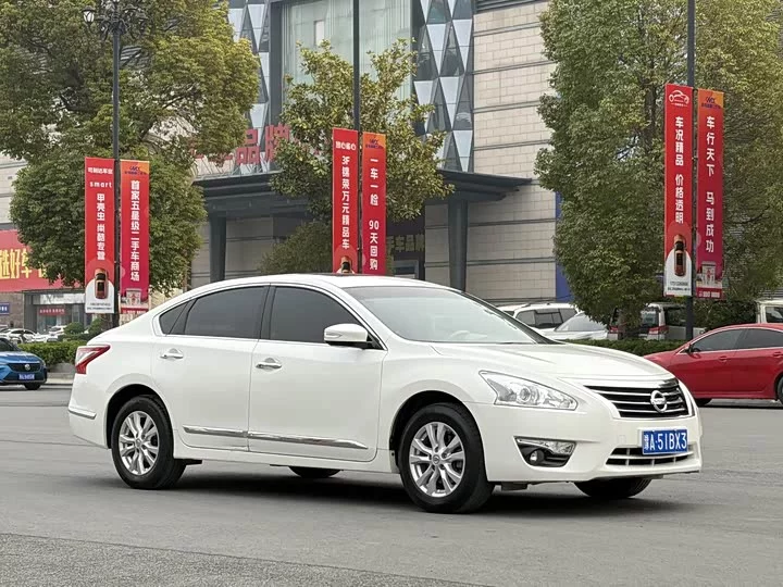Nissan Teana