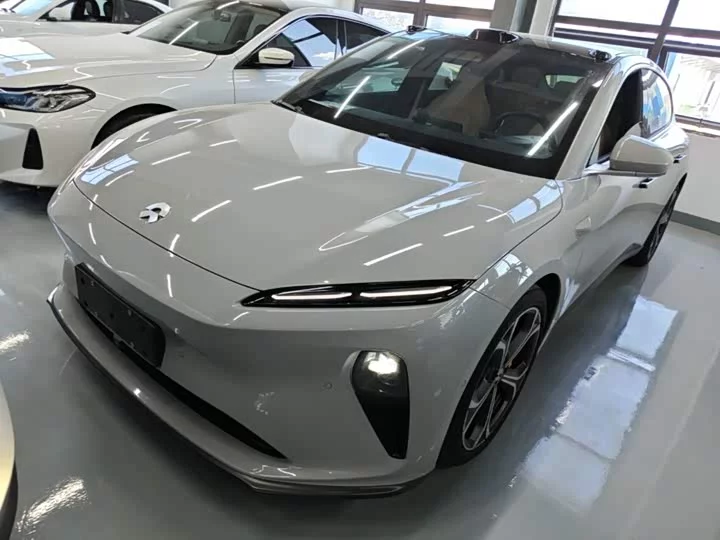 NIO ET5T