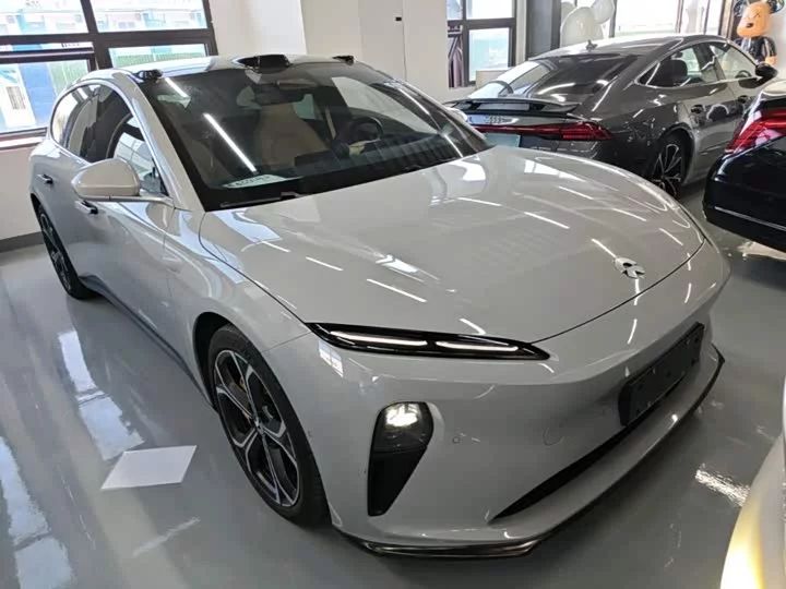 NIO ET5T