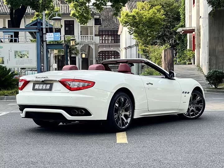 Maserati GranCabrio