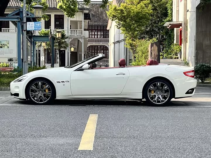 Maserati GranCabrio
