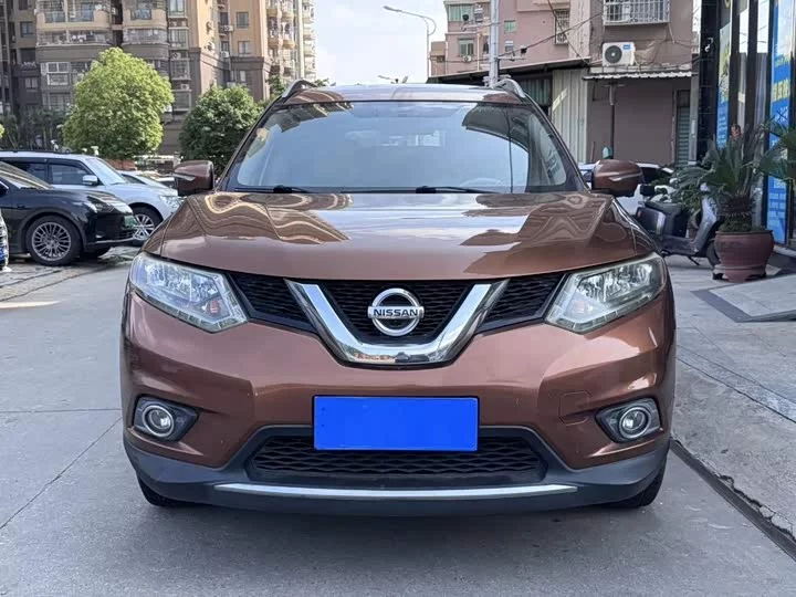 Nissan Qijun