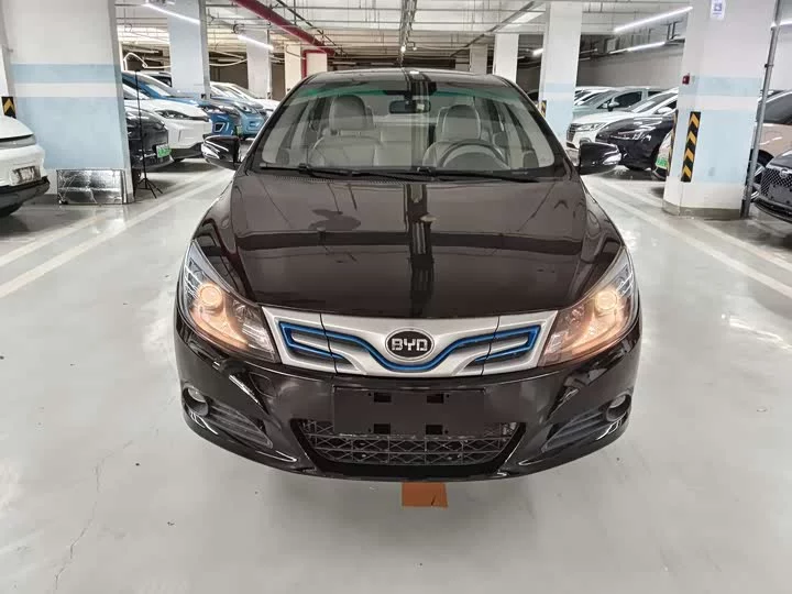 BYD e5