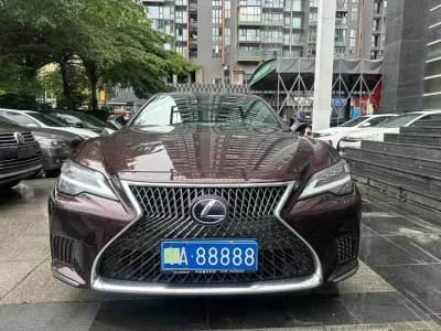 Lexus LS