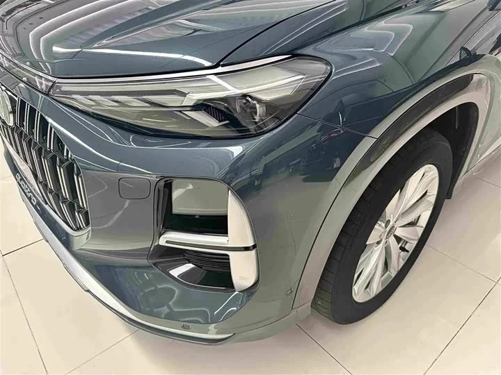 Audi Q6