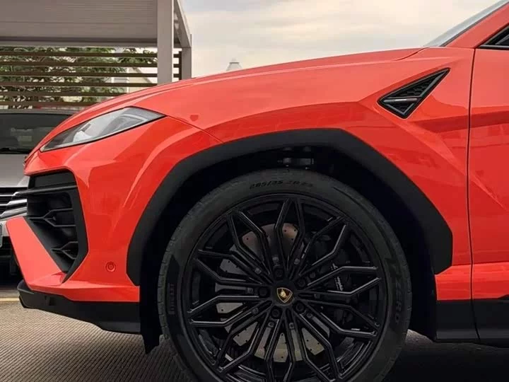 Lamborghini Urus SE