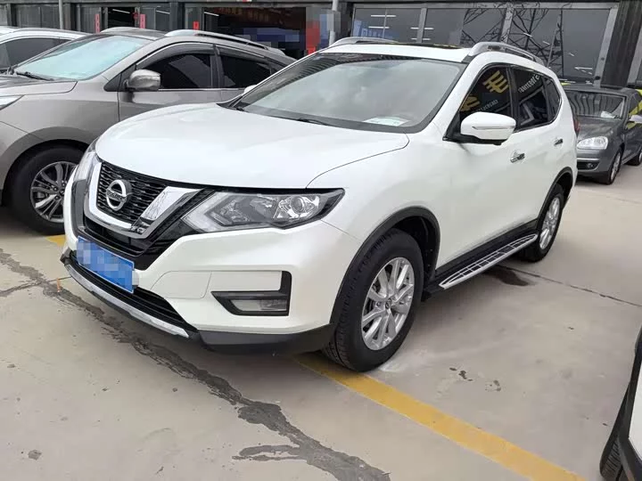 Nissan Qijun