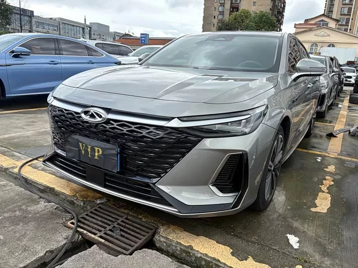 Chery Arrizo 8