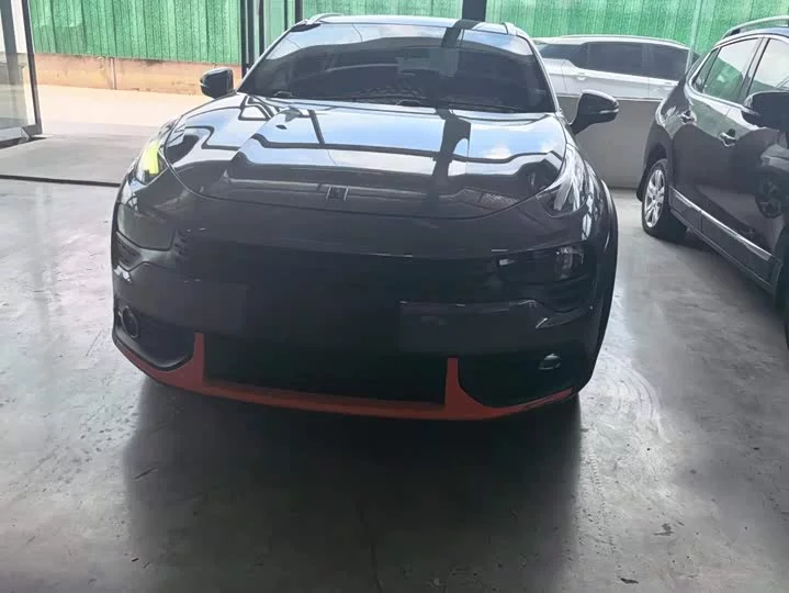 Lynk & Co 02