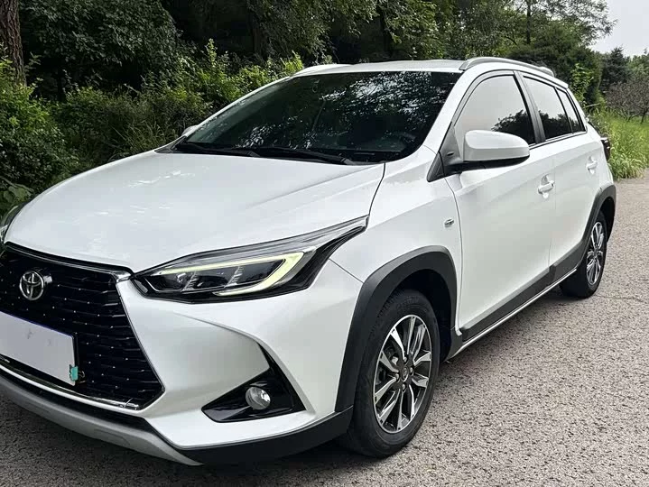 Toyota Yaris L