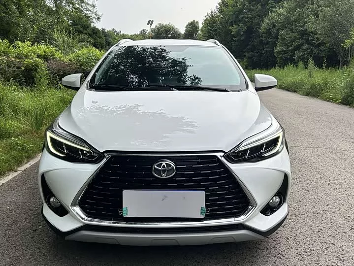 Toyota Yaris L