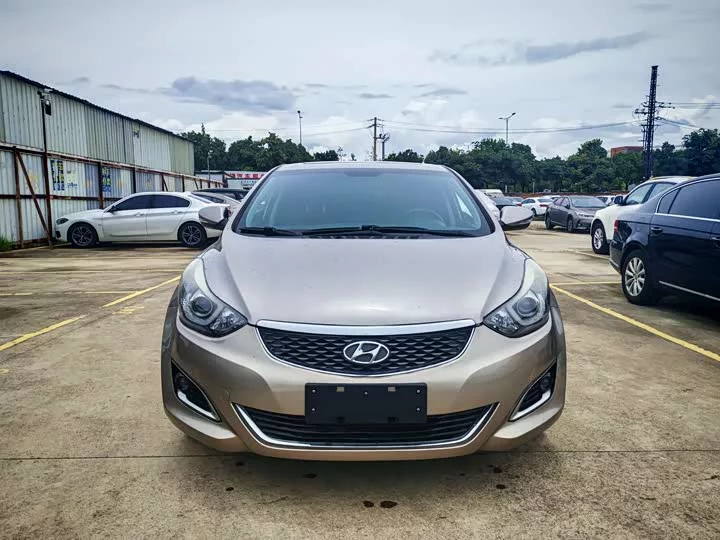 Hyundai Elantra