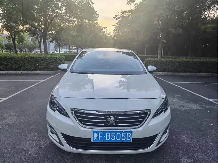 Peugeot 408