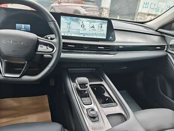 Chery Arrizo 8
