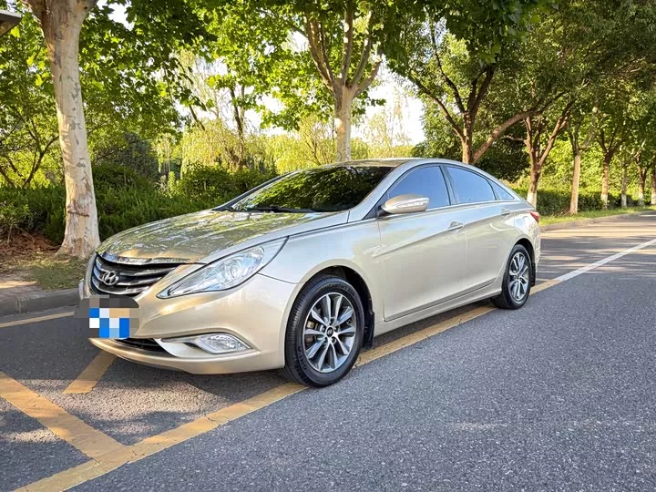 Hyundai sonata
