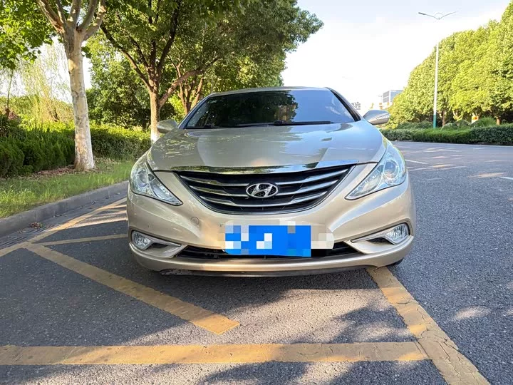 Hyundai sonata