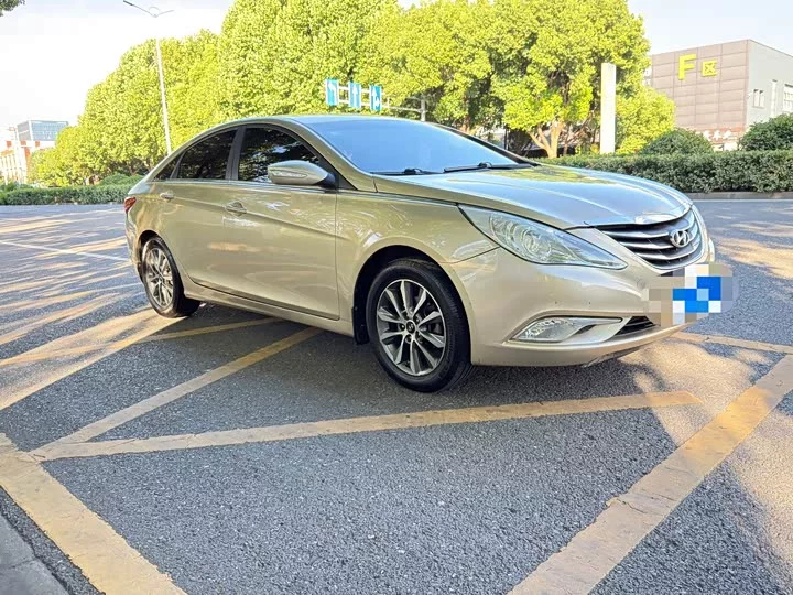 Hyundai sonata