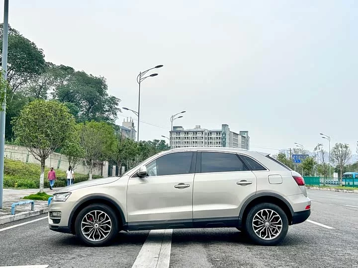Zotye SR7