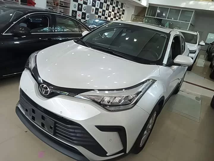 Toyota Yize IZOA
