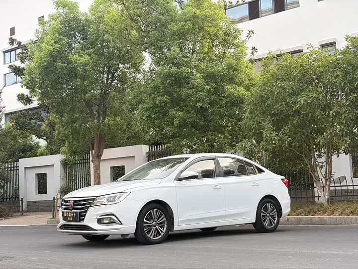 Roewe i5