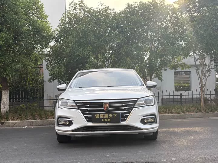 Roewe i5