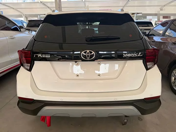 Toyota Yaris L