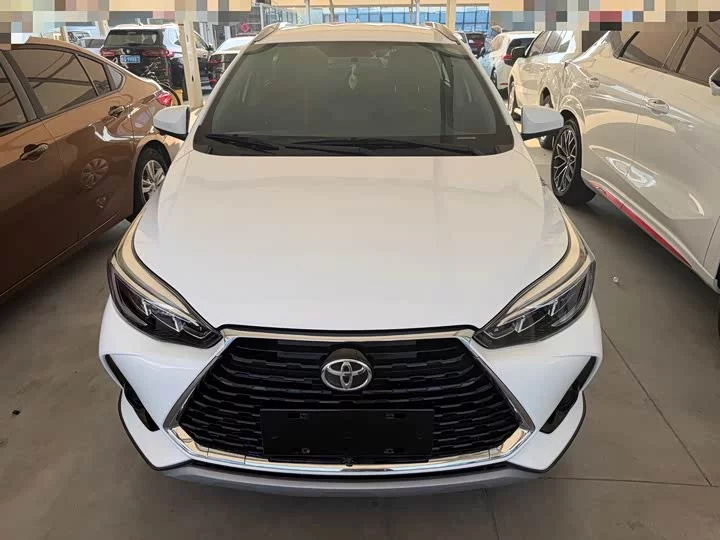 Toyota Yaris L