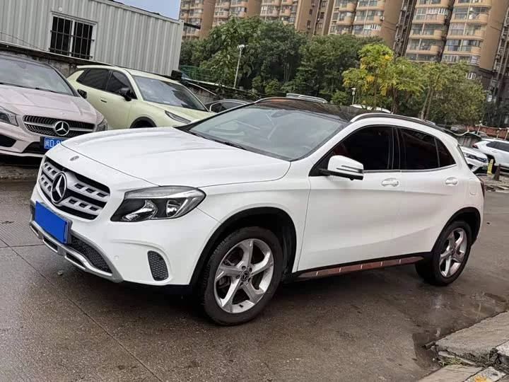 Mercedes-Benz GLA