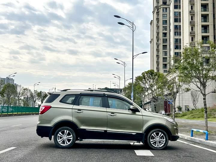 BAIC S3