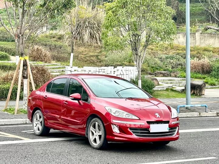 Peugeot 408