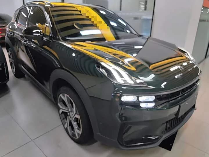 Lynk & Co 06