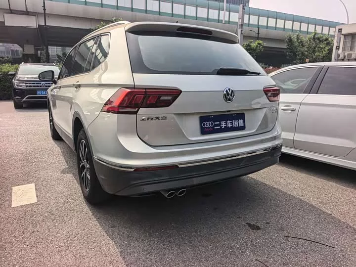 Volkswagen Tiguan L