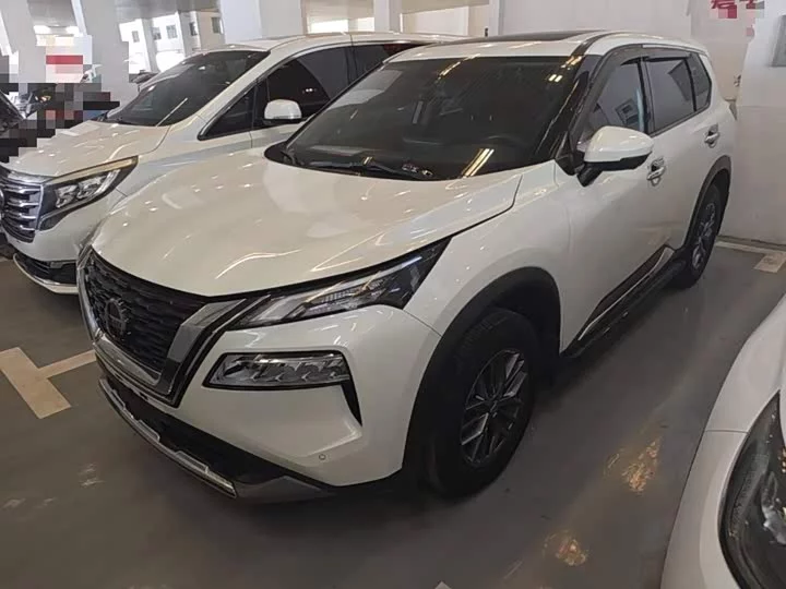 Nissan Qijun
