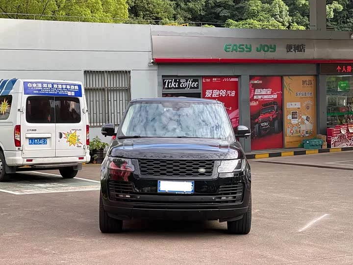 Land Rover range rover