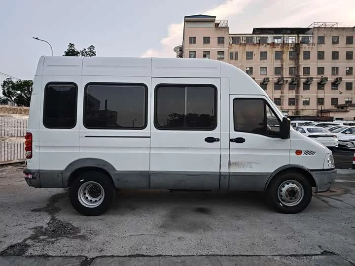 Iveco Bodi