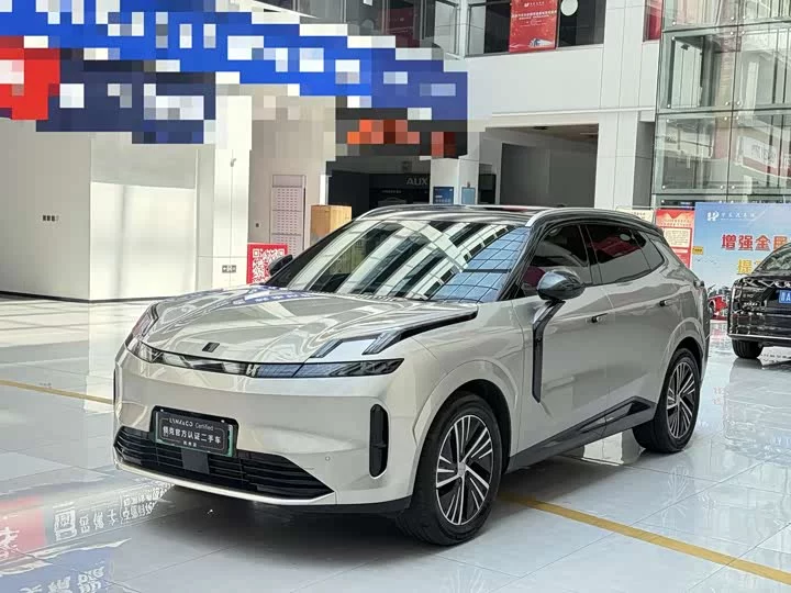 Lynk & Co 08 EM-P