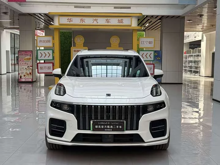 Lynk & Co 09