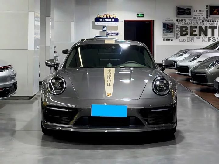 Porsche 911