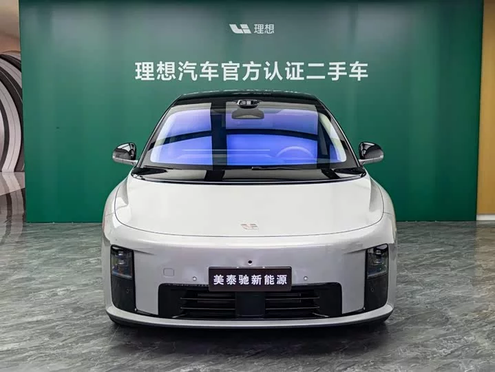 Li Ideal i8