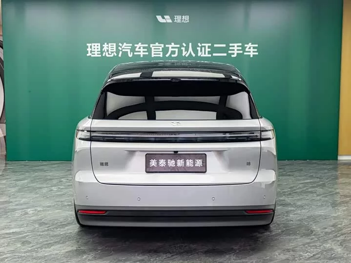 Li Ideal i8