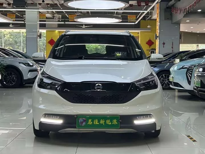 Jiangling Yizhi EV3