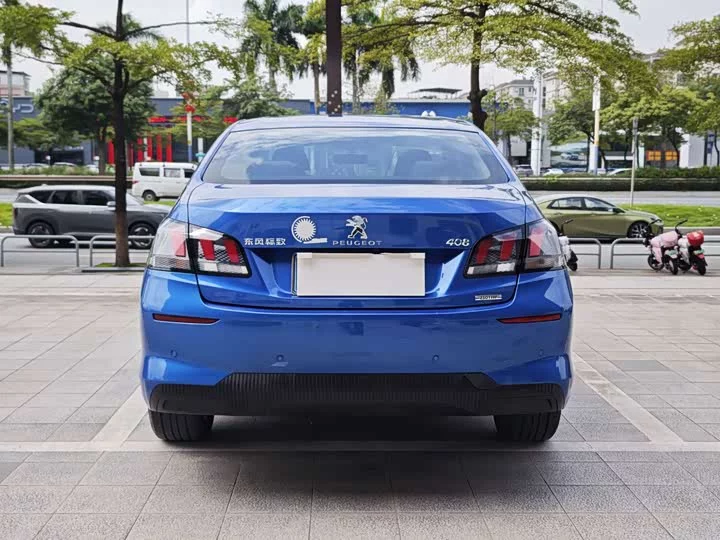 Peugeot 408