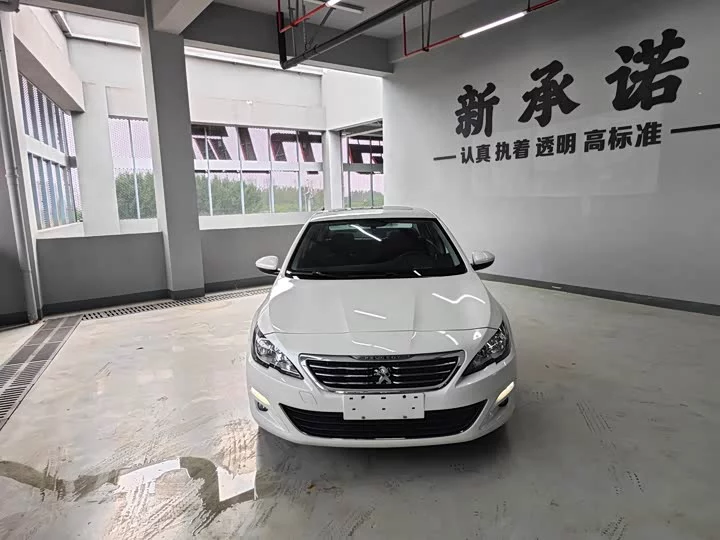 Peugeot 408