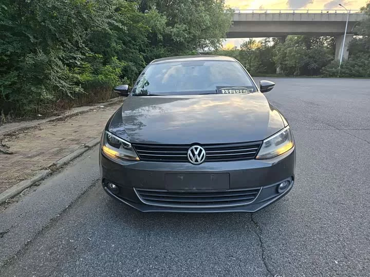 Volkswagen Sagitar