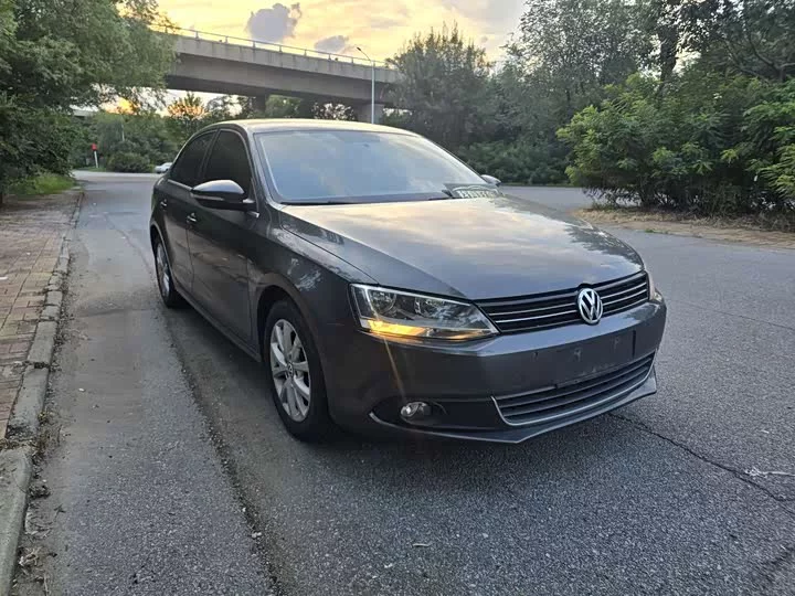 Volkswagen Sagitar