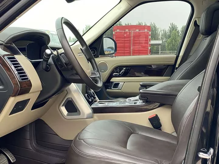 Land Rover range rover