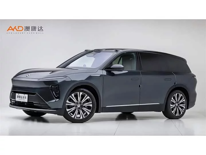 NIO ES8