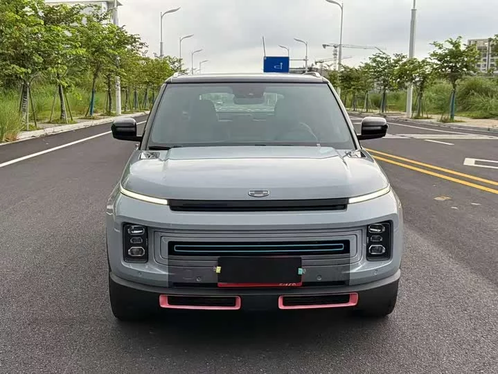 Geely ICON