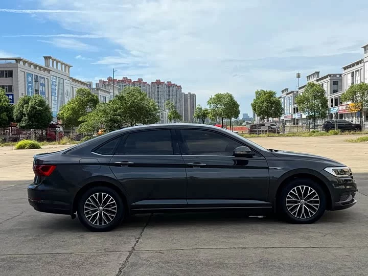 Volkswagen Sagitar