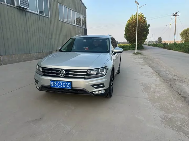 Volkswagen Tiguan L